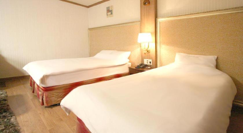 צ'אנגוון Hotel Olympic מראה חיצוני תמונה