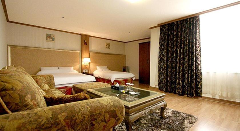 צ'אנגוון Hotel Olympic מראה חיצוני תמונה