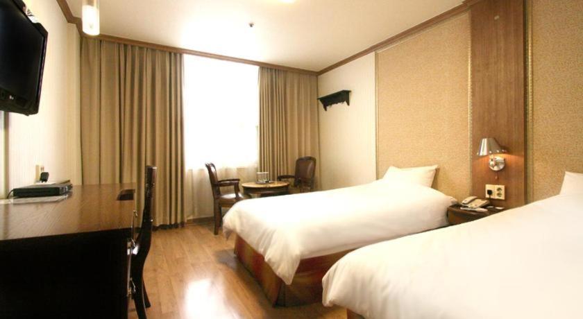צ'אנגוון Hotel Olympic מראה חיצוני תמונה