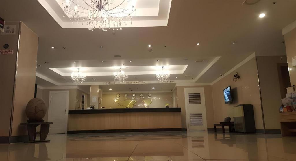 צ'אנגוון Hotel Olympic מראה חיצוני תמונה