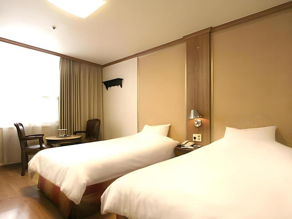 צ'אנגוון Hotel Olympic מראה חיצוני תמונה