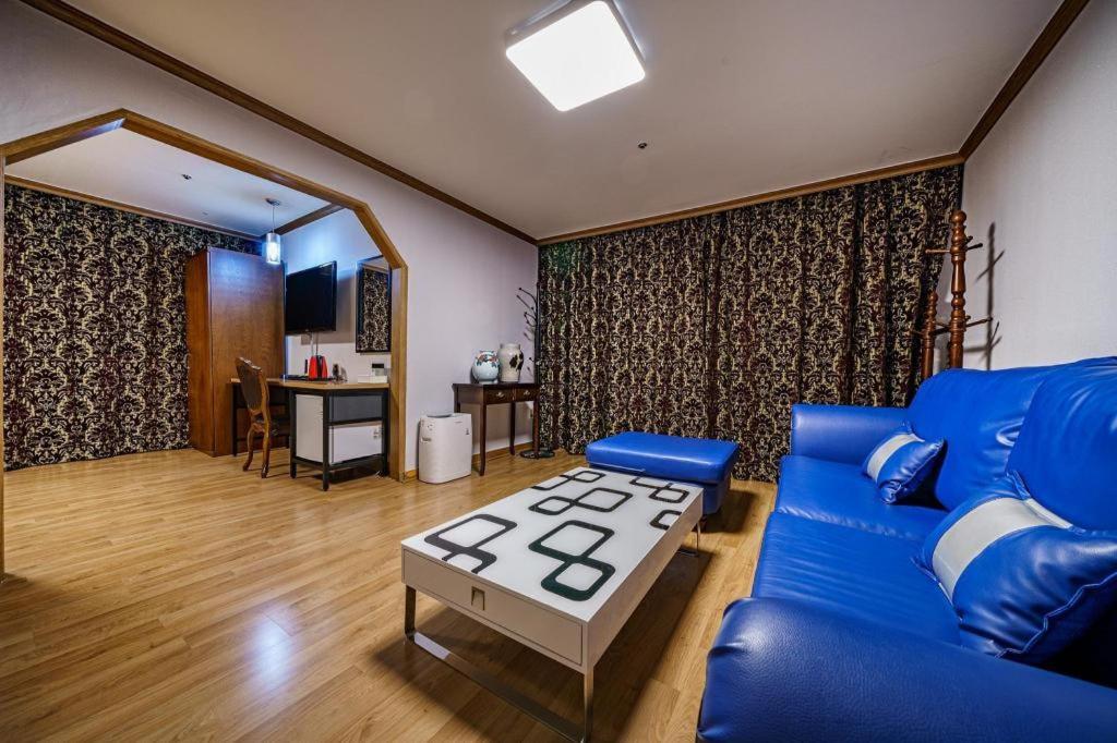 צ'אנגוון Hotel Olympic מראה חיצוני תמונה