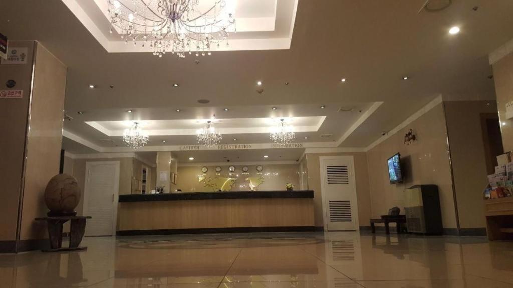 צ'אנגוון Hotel Olympic מראה חיצוני תמונה